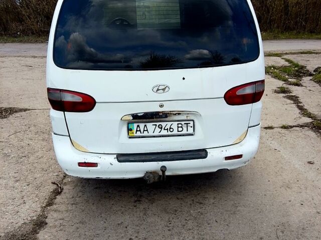 Хендай Н 200 пасс., объемом двигателя 2.5 л и пробегом 0 тыс. км за 2600 $, фото 3 на Automoto.ua