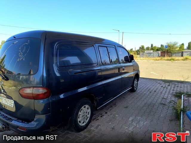 Хендай Н 200 пасс., объемом двигателя 2.5 л и пробегом 110 тыс. км за 2900 $, фото 3 на Automoto.ua