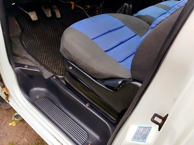 Хендай Н 200 пасс., объемом двигателя 2.5 л и пробегом 350 тыс. км за 3800 $, фото 5 на Automoto.ua