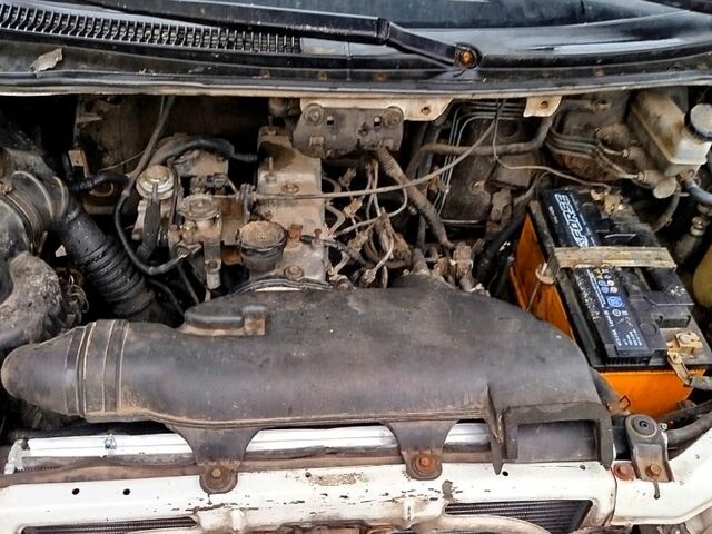 Хендай Н 200 пасс., объемом двигателя 2.5 л и пробегом 350 тыс. км за 3800 $, фото 10 на Automoto.ua