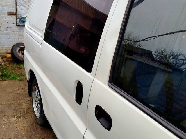 Хендай Н 200 пасс., объемом двигателя 2.5 л и пробегом 350 тыс. км за 3800 $, фото 4 на Automoto.ua