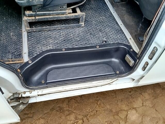 Хендай Н 200 пасс., объемом двигателя 2.5 л и пробегом 350 тыс. км за 3800 $, фото 11 на Automoto.ua