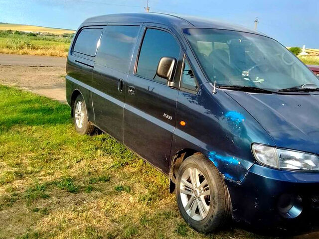 Хендай Н 200 пасс., объемом двигателя 2.5 л и пробегом 0 тыс. км за 3500 $, фото 1 на Automoto.ua