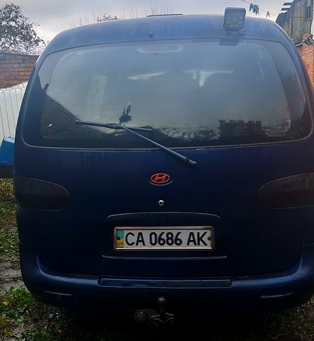 Синий Хендай Н 200 пасс., объемом двигателя 2.5 л и пробегом 350 тыс. км за 4300 $, фото 12 на Automoto.ua