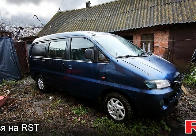 Синий Хендай Н 200 пасс., объемом двигателя 2.5 л и пробегом 350 тыс. км за 4300 $, фото 3 на Automoto.ua