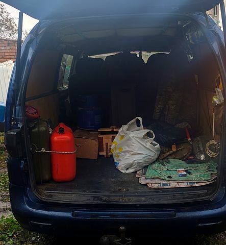 Синий Хендай Н 200 пасс., объемом двигателя 2.5 л и пробегом 350 тыс. км за 4300 $, фото 11 на Automoto.ua