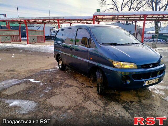 Синий Хендай Н 200 пасс., объемом двигателя 2.5 л и пробегом 300 тыс. км за 3500 $, фото 2 на Automoto.ua