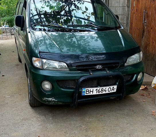 Зеленый Хендай Н 200 пасс., объемом двигателя 2.5 л и пробегом 99 тыс. км за 2700 $, фото 8 на Automoto.ua