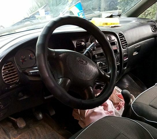 Зеленый Хендай Н 200 пасс., объемом двигателя 2.5 л и пробегом 99 тыс. км за 2700 $, фото 9 на Automoto.ua