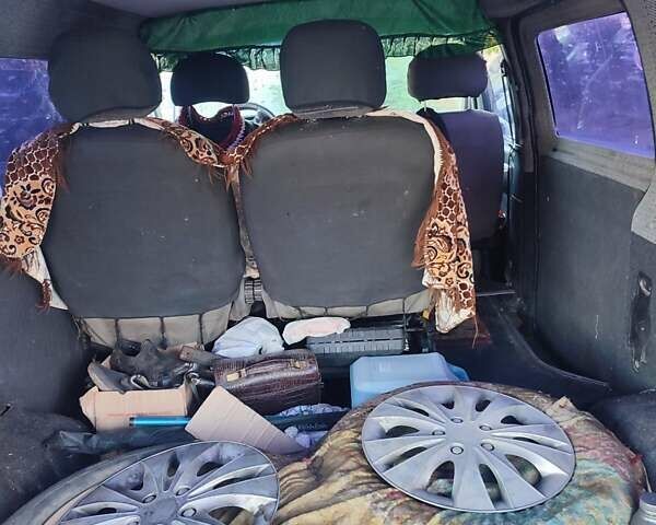 Серый Хендай Н 200, объемом двигателя 2.5 л и пробегом 590 тыс. км за 3600 $, фото 8 на Automoto.ua