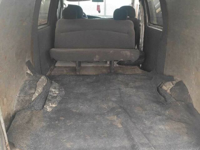 Серый Хендай Н 200, объемом двигателя 2.5 л и пробегом 385 тыс. км за 3200 $, фото 1 на Automoto.ua