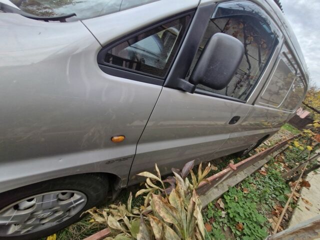 Серый Хендай Н 200, объемом двигателя 0 л и пробегом 299 тыс. км за 1500 $, фото 3 на Automoto.ua