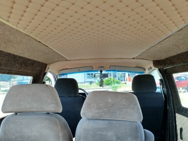 Сірий Хендай Н 200, об'ємом двигуна 2.5 л та пробігом 306 тис. км за 3000 $, фото 7 на Automoto.ua