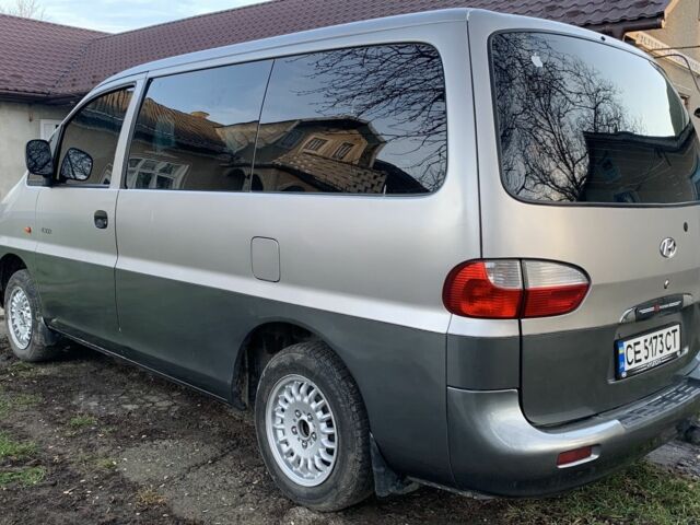 Серый Хендай Н 200, объемом двигателя 2.5 л и пробегом 327 тыс. км за 5200 $, фото 3 на Automoto.ua