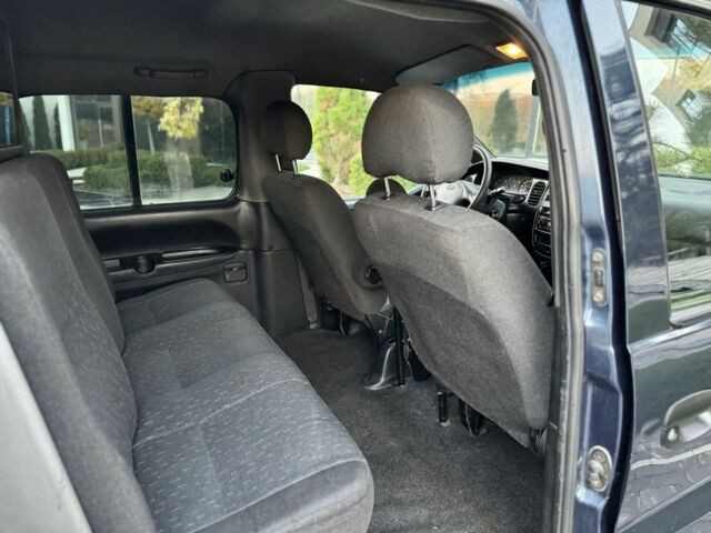 Синій Хендай Н 200, об'ємом двигуна 2.5 л та пробігом 305 тис. км за 3999 $, фото 19 на Automoto.ua