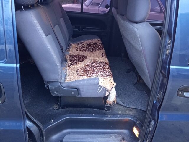 Синій Хендай Н 200, об'ємом двигуна 2 л та пробігом 250 тис. км за 4000 $, фото 4 на Automoto.ua