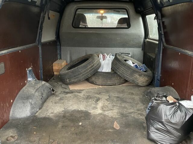 Синій Хендай Н 200, об'ємом двигуна 2.5 л та пробігом 340 тис. км за 3400 $, фото 4 на Automoto.ua