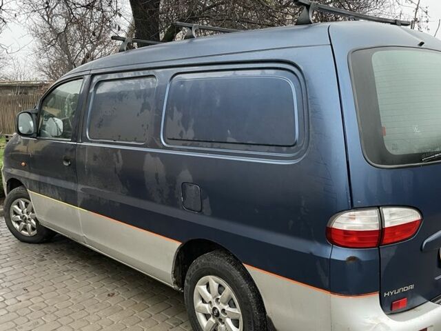 Синій Хендай Н 200, об'ємом двигуна 2.5 л та пробігом 340 тис. км за 3400 $, фото 1 на Automoto.ua