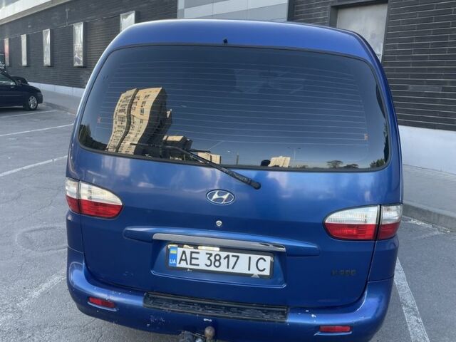 Синій Хендай Н 200, об'ємом двигуна 2.5 л та пробігом 268 тис. км за 5100 $, фото 2 на Automoto.ua