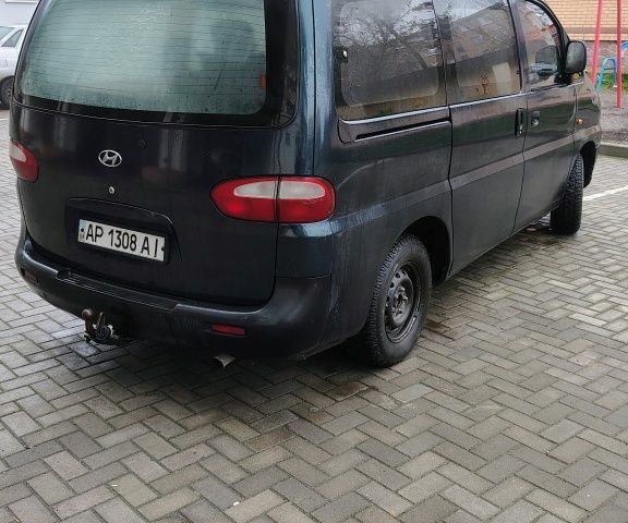 Синий Хендай Н 200, объемом двигателя 0 л и пробегом 3 тыс. км за 1700 $, фото 1 на Automoto.ua