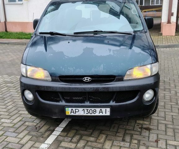 Синий Хендай Н 200, объемом двигателя 0 л и пробегом 3 тыс. км за 1700 $, фото 4 на Automoto.ua