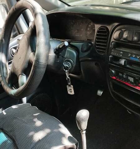 Синий Хендай Н 200, объемом двигателя 2.5 л и пробегом 450 тыс. км за 2500 $, фото 8 на Automoto.ua