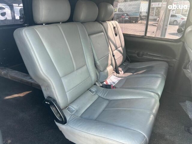 Синий Хендай Н 200, объемом двигателя 2.5 л и пробегом 440 тыс. км за 3890 $, фото 10 на Automoto.ua