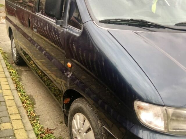 Синий Хендай Н 200, объемом двигателя 0 л и пробегом 400 тыс. км за 2000 $, фото 4 на Automoto.ua