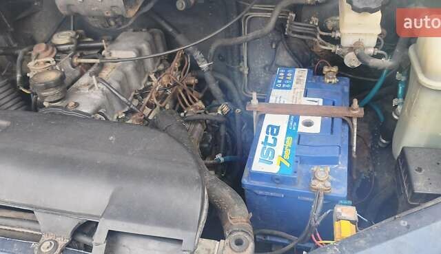 Синий Хендай Н 200, объемом двигателя 2.5 л и пробегом 350 тыс. км за 4300 $, фото 17 на Automoto.ua