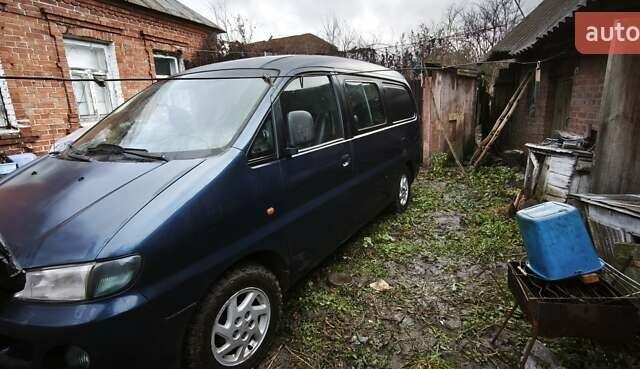 Синий Хендай Н 200, объемом двигателя 2.5 л и пробегом 350 тыс. км за 4300 $, фото 1 на Automoto.ua