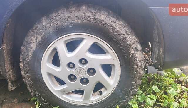 Синий Хендай Н 200, объемом двигателя 2.5 л и пробегом 350 тыс. км за 4300 $, фото 9 на Automoto.ua