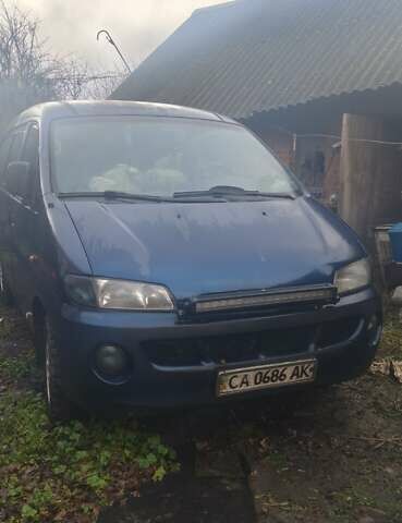 Синий Хендай Н 200, объемом двигателя 2.5 л и пробегом 350 тыс. км за 4300 $, фото 13 на Automoto.ua