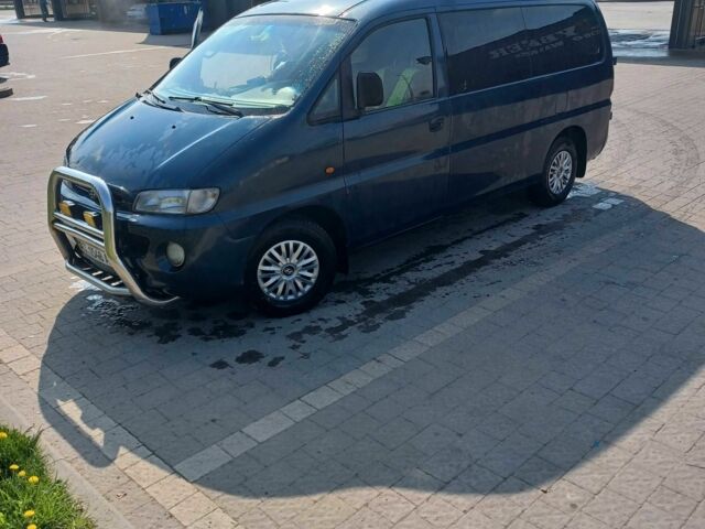 Синий Хендай Н 200, объемом двигателя 2.5 л и пробегом 333 тыс. км за 2500 $, фото 8 на Automoto.ua