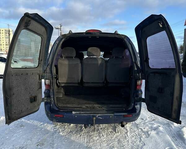 Синій Хендай Н 200, об'ємом двигуна 2.48 л та пробігом 335 тис. км за 3500 $, фото 9 на Automoto.ua