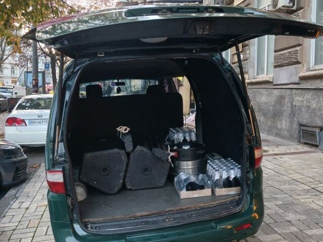 Зеленый Хендай Н 200, объемом двигателя 2.5 л и пробегом 399 тыс. км за 4000 $, фото 4 на Automoto.ua