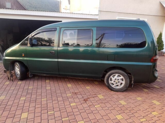 Зелений Хендай Н 200, об'ємом двигуна 2 л та пробігом 440 тис. км за 3500 $, фото 3 на Automoto.ua