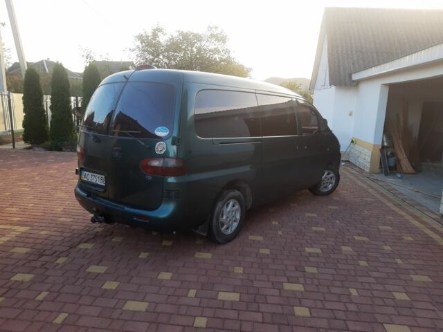 Зелений Хендай Н 200, об'ємом двигуна 2 л та пробігом 440 тис. км за 3500 $, фото 2 на Automoto.ua