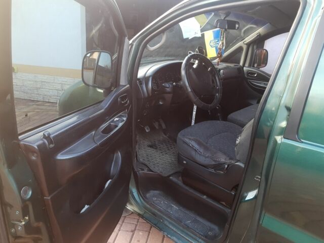 Зелений Хендай Н 200, об'ємом двигуна 2 л та пробігом 440 тис. км за 3500 $, фото 4 на Automoto.ua