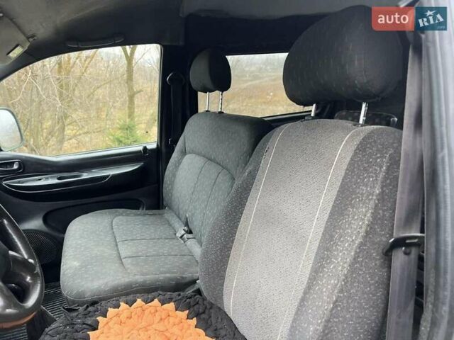 Зеленый Хендай Н 200, объемом двигателя 2.5 л и пробегом 322 тыс. км за 2450 $, фото 8 на Automoto.ua