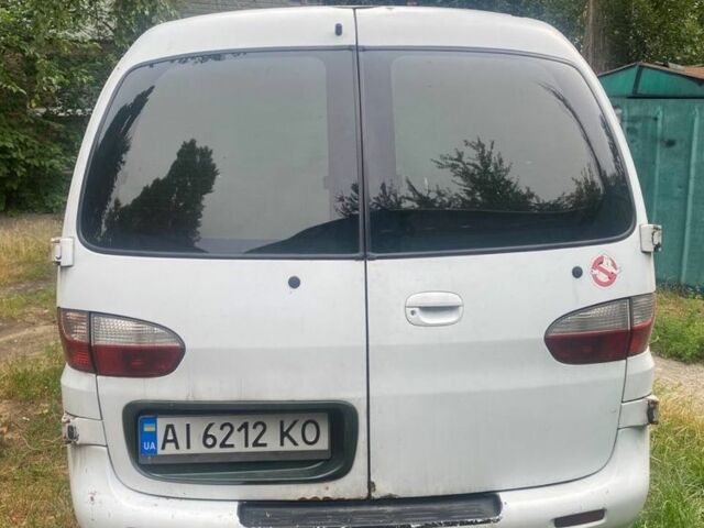 Білий Хендай Н1 (Старекс), об'ємом двигуна 2.5 л та пробігом 377 тис. км за 4300 $, фото 3 на Automoto.ua