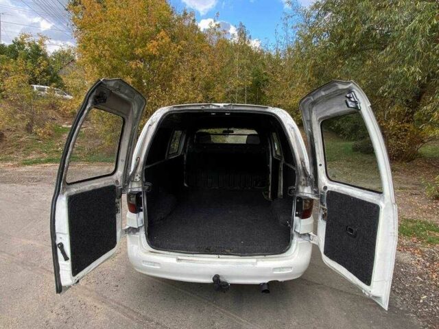 Белый Хендай Н1 (Старекс), объемом двигателя 2.5 л и пробегом 300 тыс. км за 3500 $, фото 12 на Automoto.ua