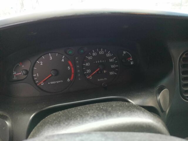 Білий Хендай Н1 (Старекс), об'ємом двигуна 2.5 л та пробігом 240 тис. км за 4500 $, фото 17 на Automoto.ua