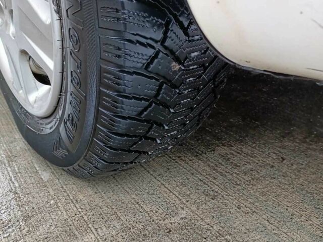 Білий Хендай Н1 (Старекс), об'ємом двигуна 2.5 л та пробігом 240 тис. км за 4500 $, фото 11 на Automoto.ua