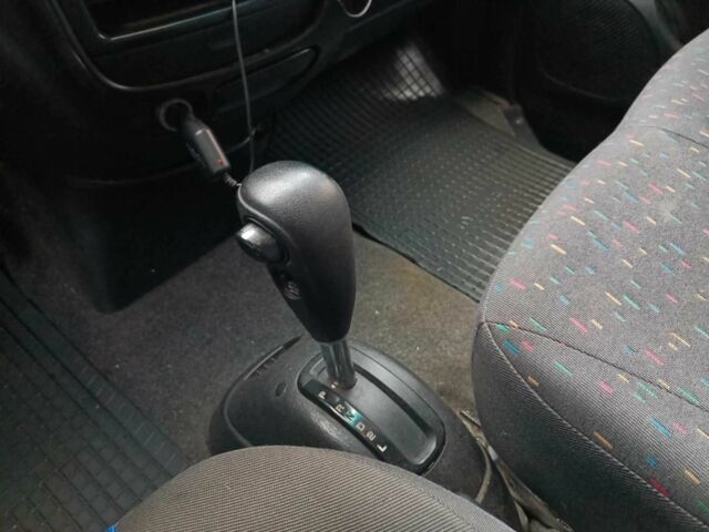 Білий Хендай Н1 (Старекс), об'ємом двигуна 2.5 л та пробігом 240 тис. км за 4500 $, фото 10 на Automoto.ua