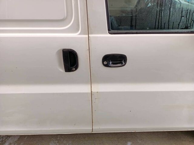 Білий Хендай Н1 (Старекс), об'ємом двигуна 2.5 л та пробігом 240 тис. км за 4500 $, фото 2 на Automoto.ua