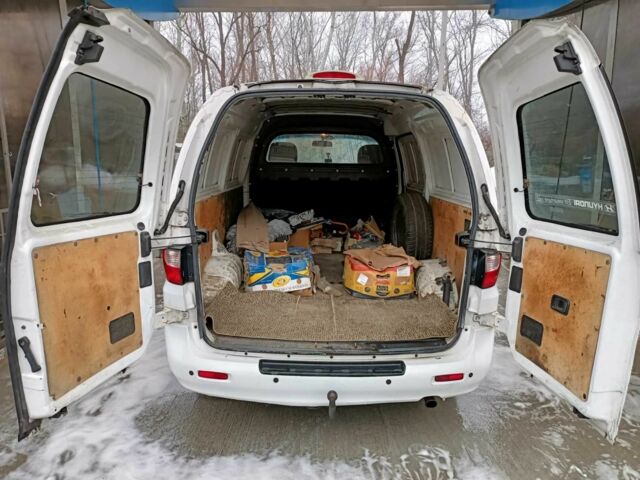 Білий Хендай Н1 (Старекс), об'ємом двигуна 2.5 л та пробігом 240 тис. км за 4500 $, фото 7 на Automoto.ua