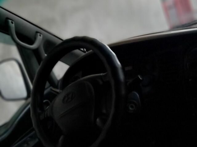 Білий Хендай Н1 (Старекс), об'ємом двигуна 0 л та пробігом 240 тис. км за 4900 $, фото 4 на Automoto.ua