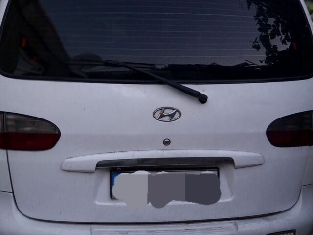 Білий Хендай Н1 (Старекс), об'ємом двигуна 0 л та пробігом 240 тис. км за 4900 $, фото 1 на Automoto.ua