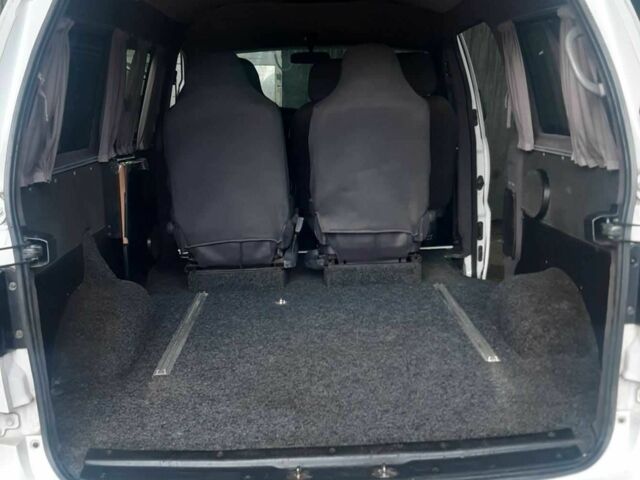 Білий Хендай Н1 (Старекс), об'ємом двигуна 2.5 л та пробігом 280 тис. км за 4773 $, фото 6 на Automoto.ua