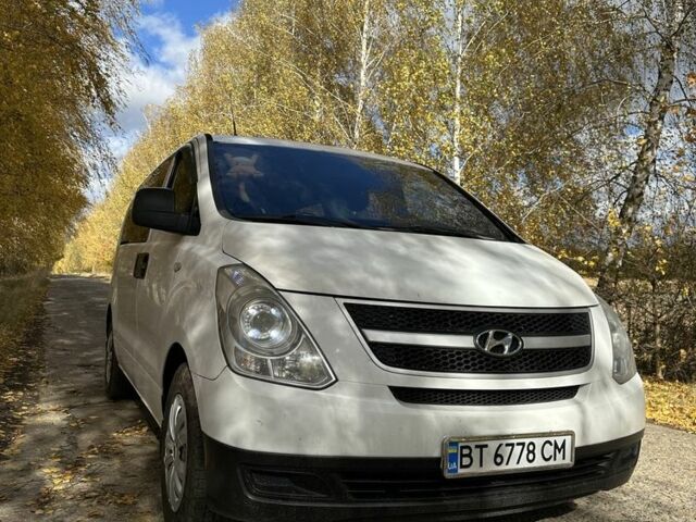 Хендай Н1 (Старекс) 2008 у Бару на Automoto.ua Білий Хендай Н1 (Старекс), об'ємом двигуна 0 л та пробігом 288 тис. км за 7300 $, фото 4 на Automoto.ua